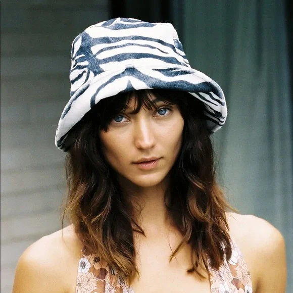 Lack Of Color Zebra Wave Bucket Hat Lack Of Color- Zebra Bucket Hat lackof colorゼブラバケットハット main image 3